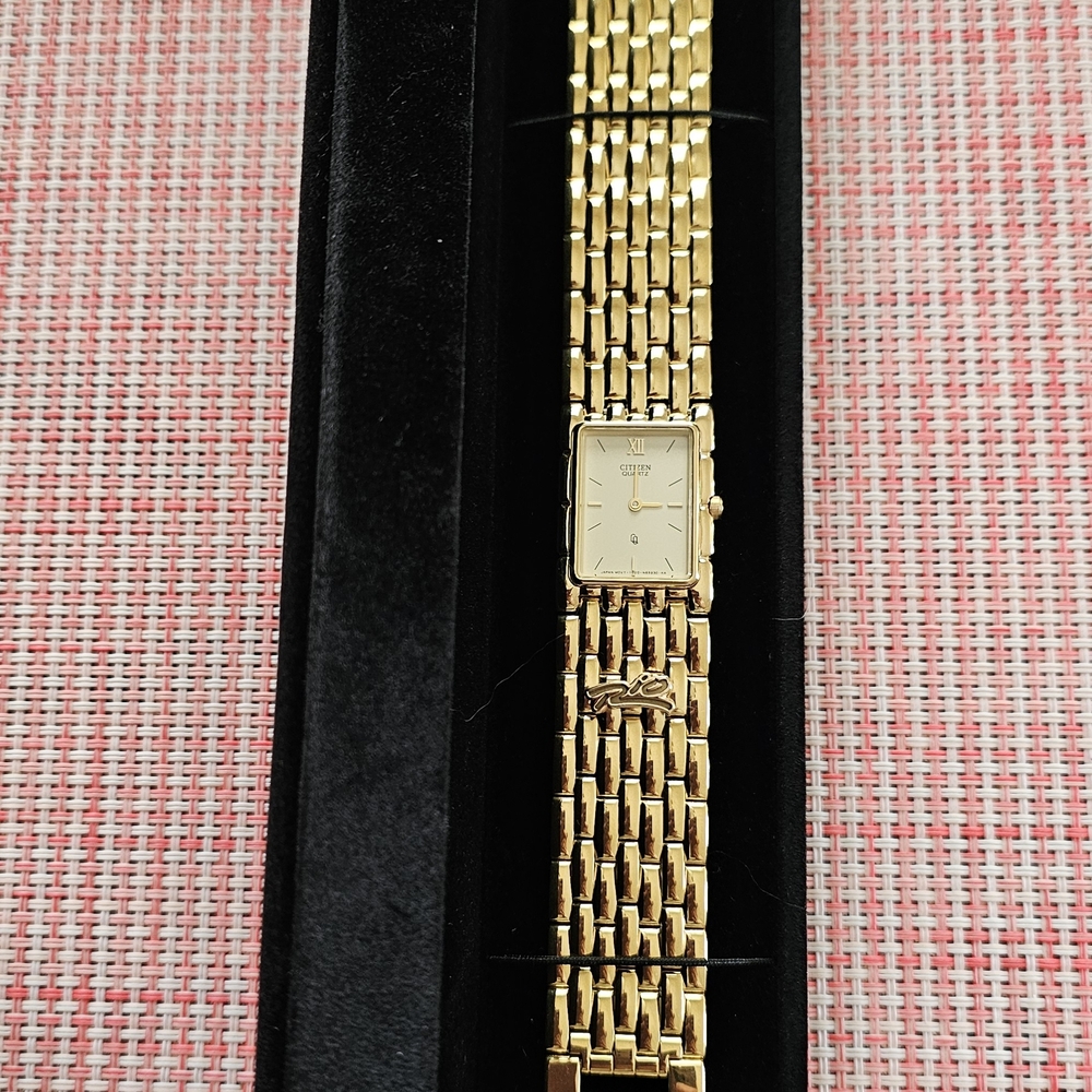 Vintage Women's Citizen Quartz Gold Plated Stainless Steel Linked Watch